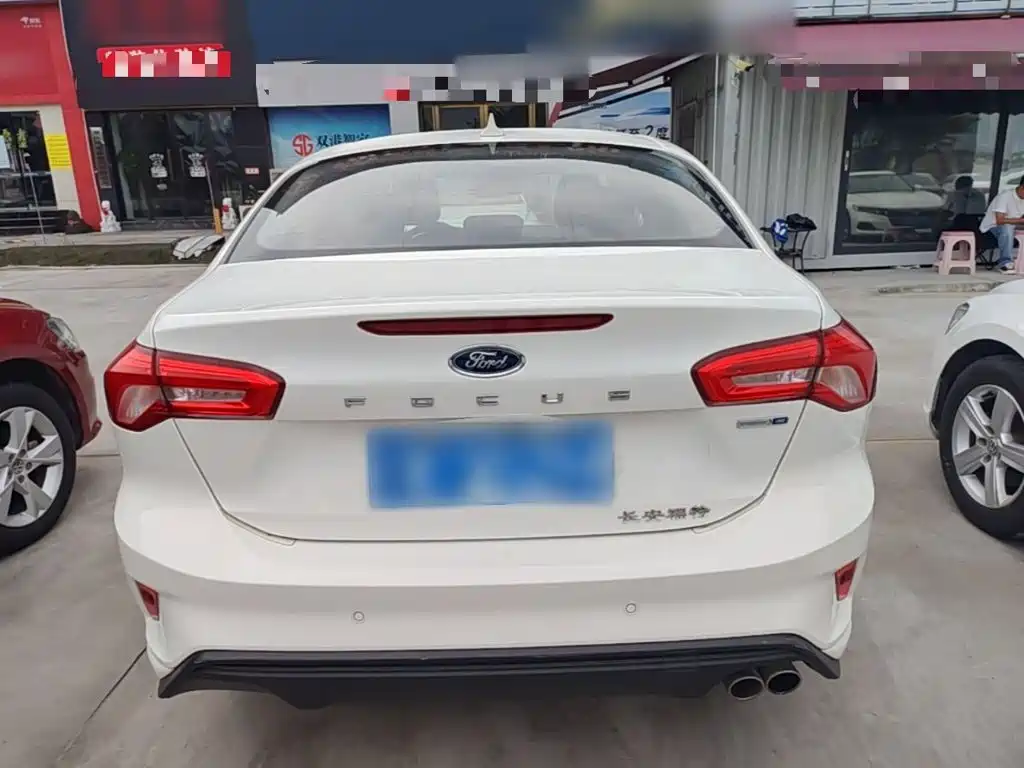 Ford Focus — миниатюра 6