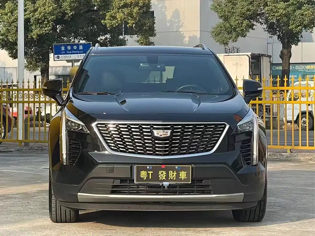 CADILLAC XT4