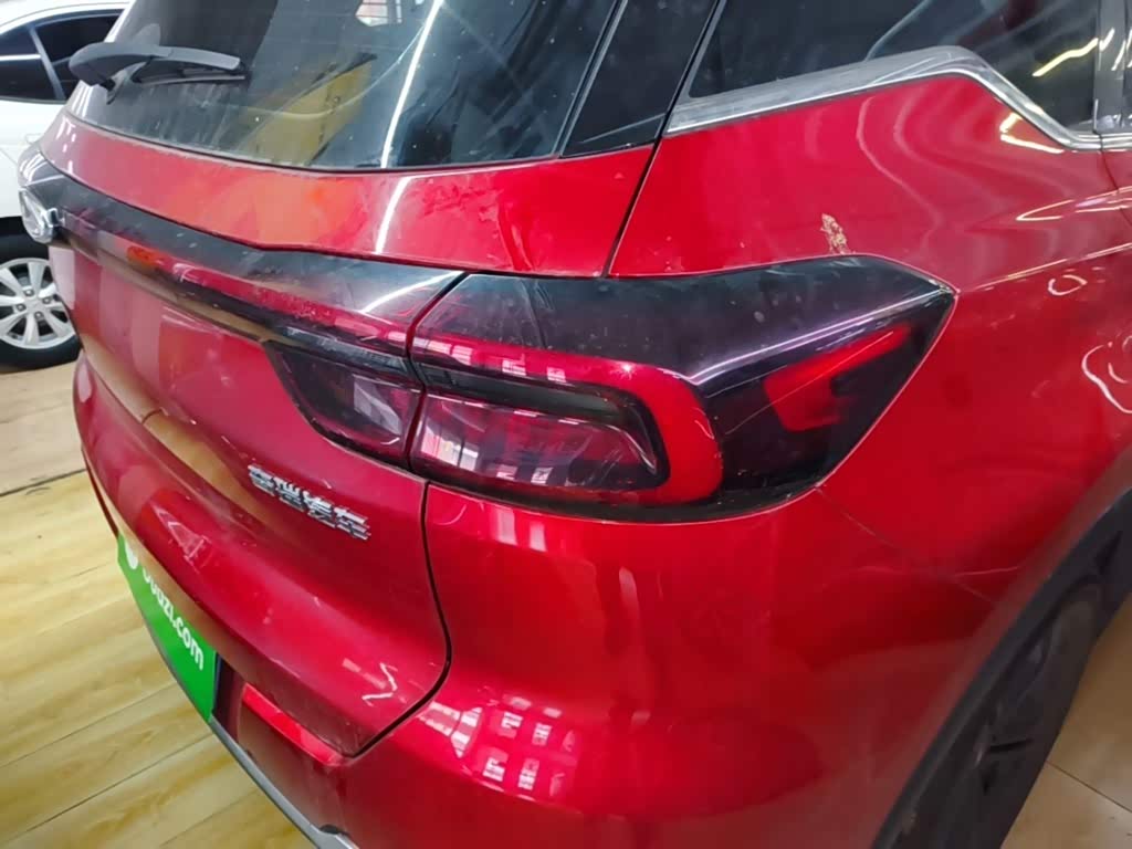 CHERY Tiggo 7 1.5 л 2023 г. красный/фиолетовый, пробег 14900 км