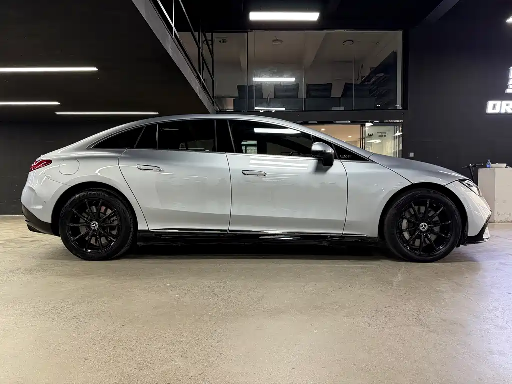 Mercedes-Benz EQE — миниатюра 10