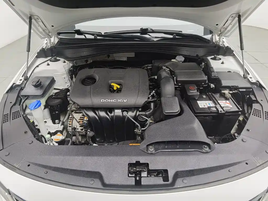 Kia K5 — миниатюра 6