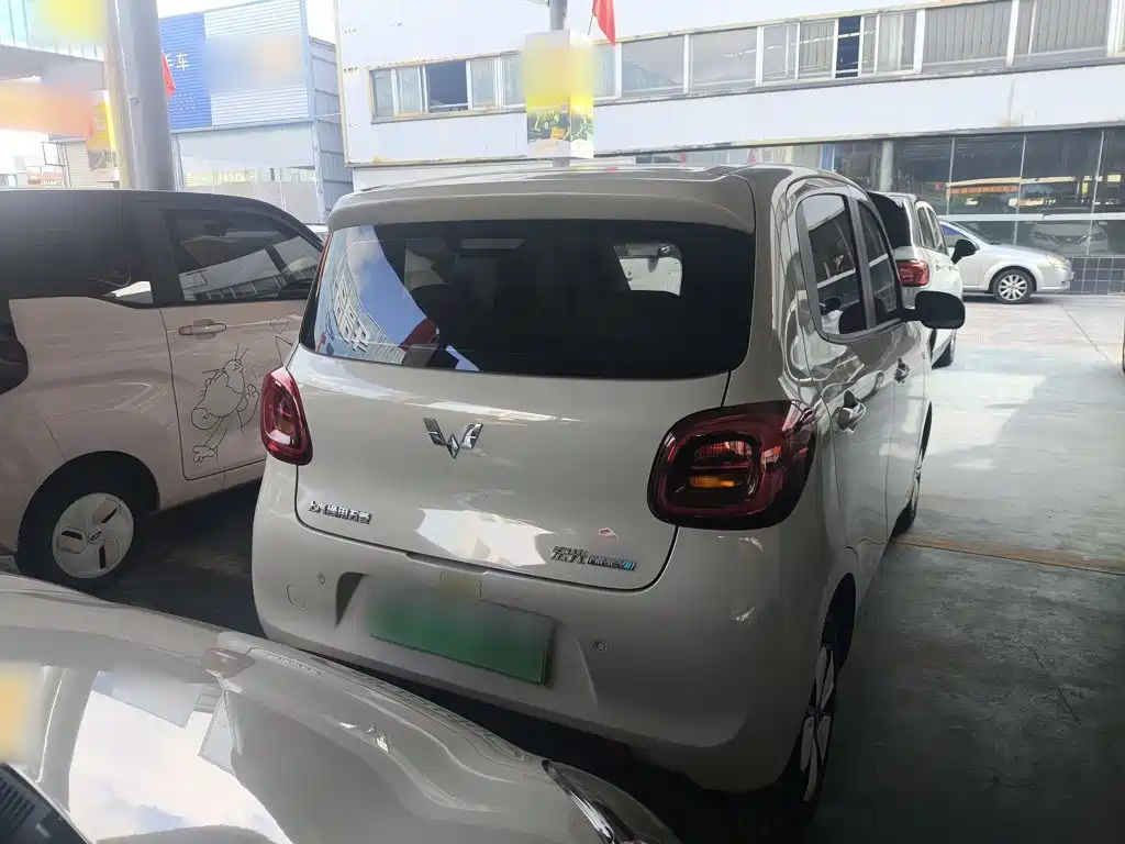 Wuling MINIEV — миниатюра 11