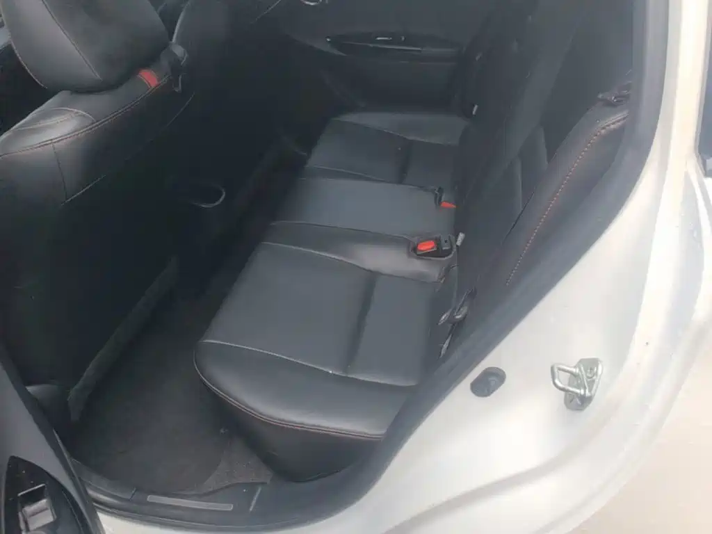 Toyota Yaris L — миниатюра 17
