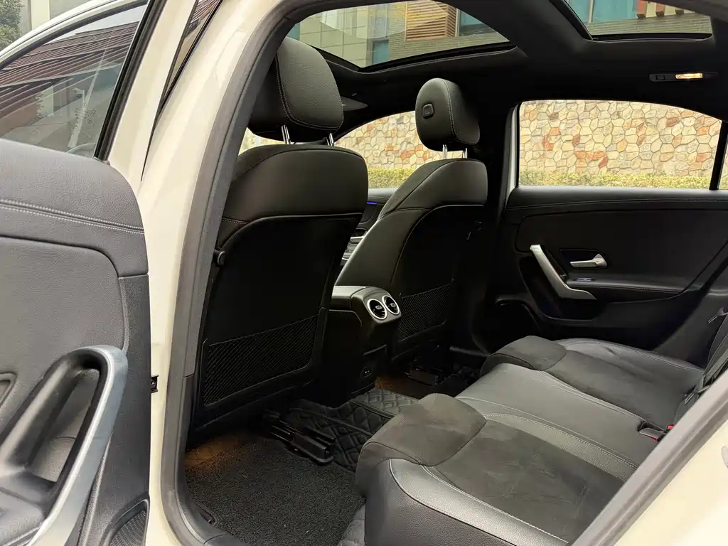 MERCEDES-BENZ A CLASS