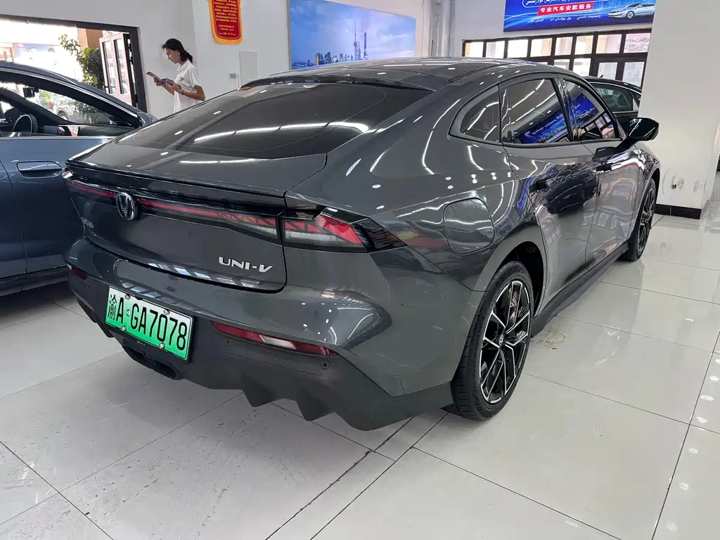 Changan UNI-V iDD — миниатюра 10