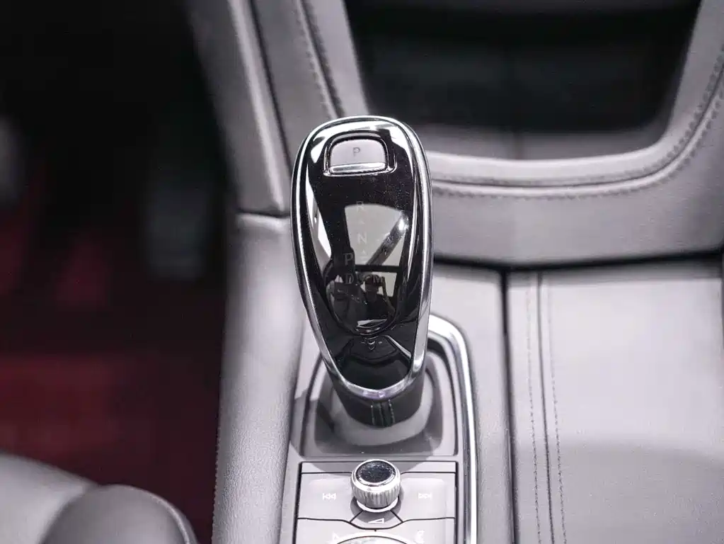 Cadillac XT5 — миниатюра 14
