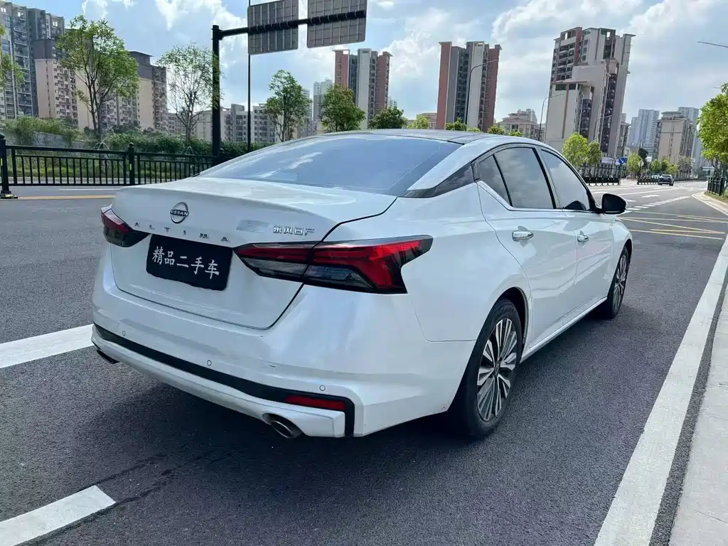 Nissan Teana — миниатюра 6