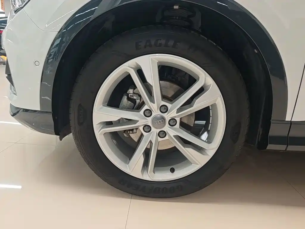 Audi Q3 — миниатюра 23