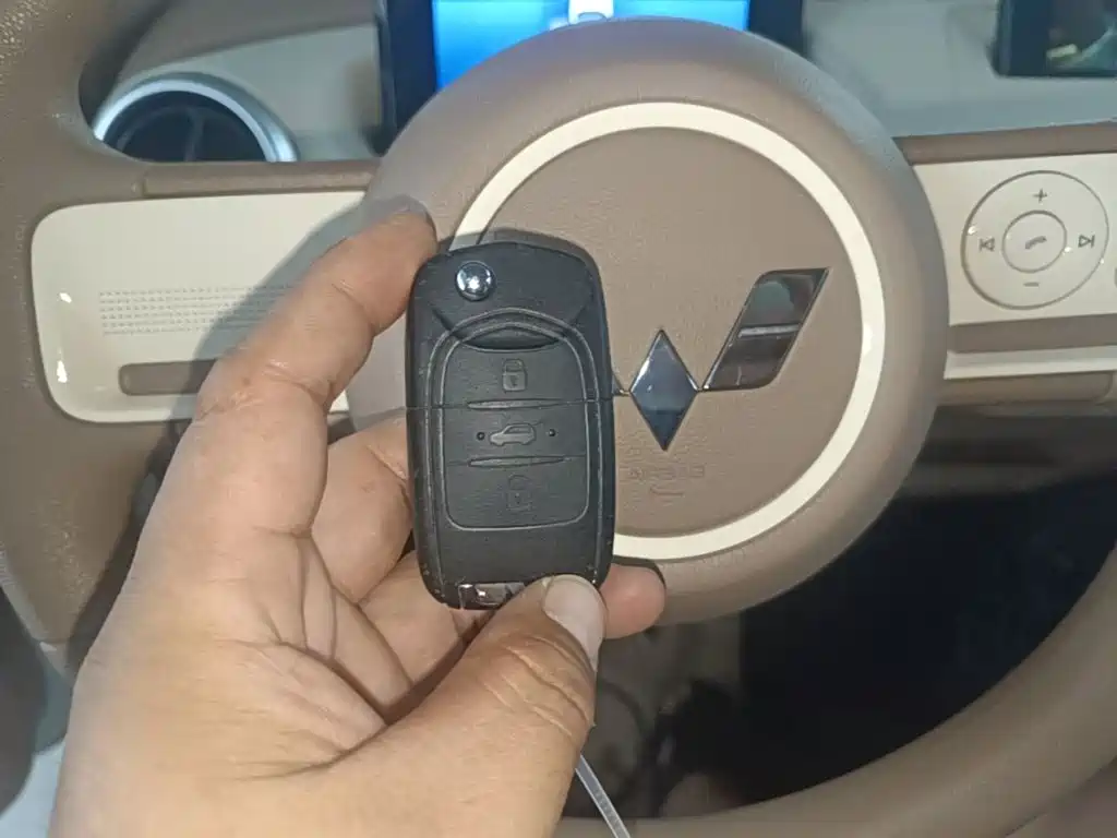 Wuling MINIEV — миниатюра 9