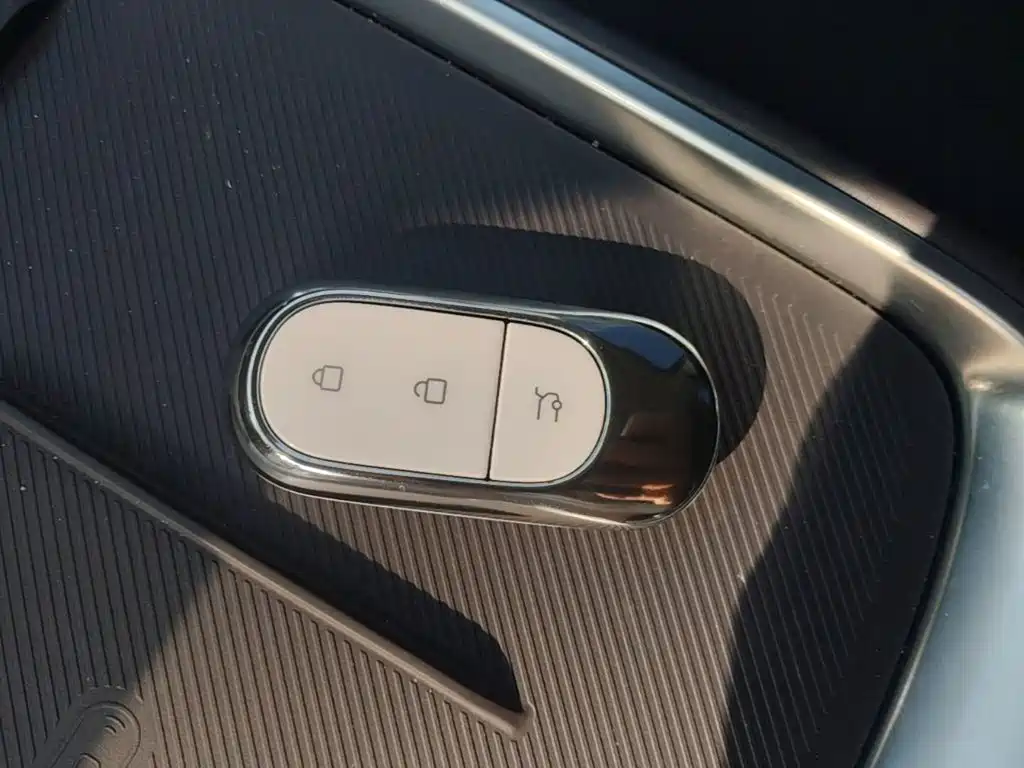 Leapmotor Leapmotor B10 — миниатюра 9