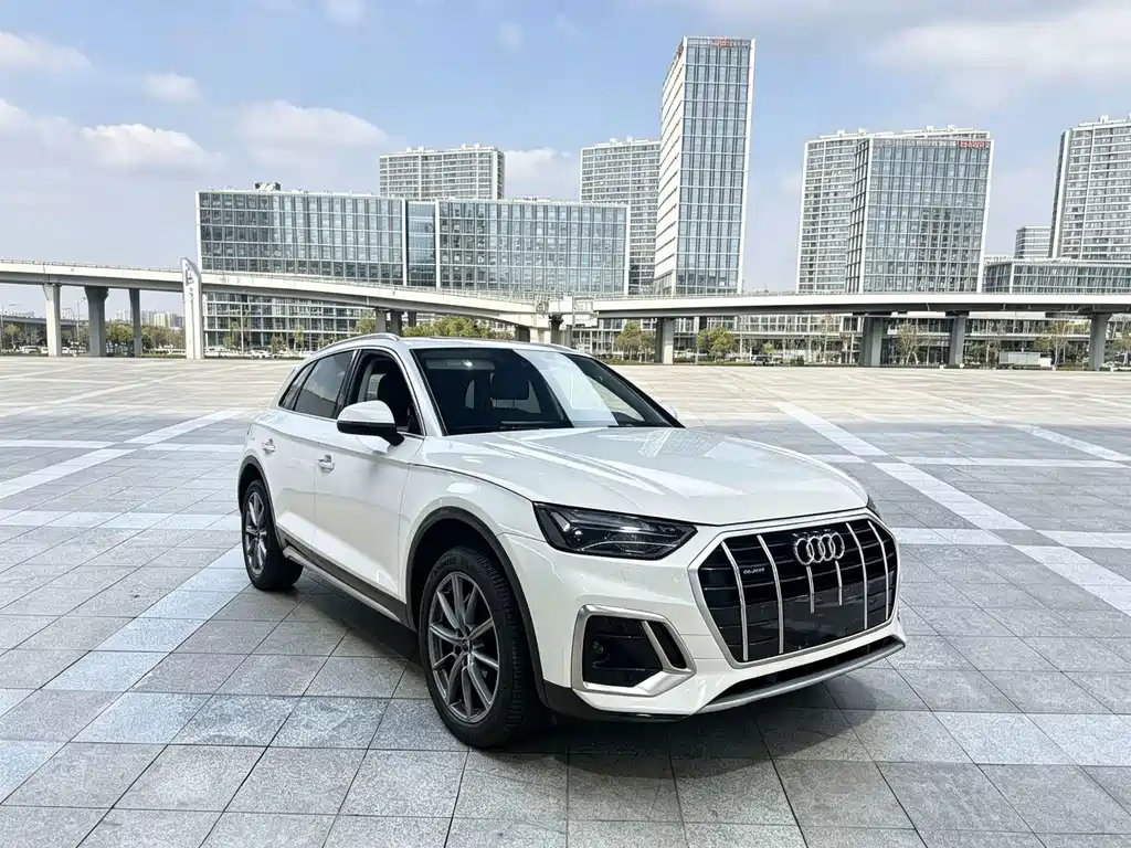 Audi Q5L — миниатюра 2