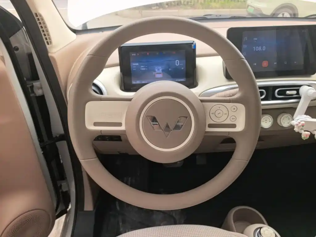 Wuling MINIEV — миниатюра 11