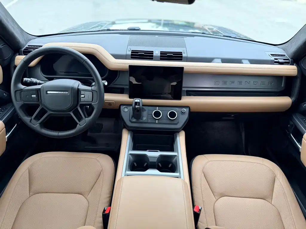 Land Rover Land Rover Defender 2025 110 3.0T P400 X-Dynamic HSE