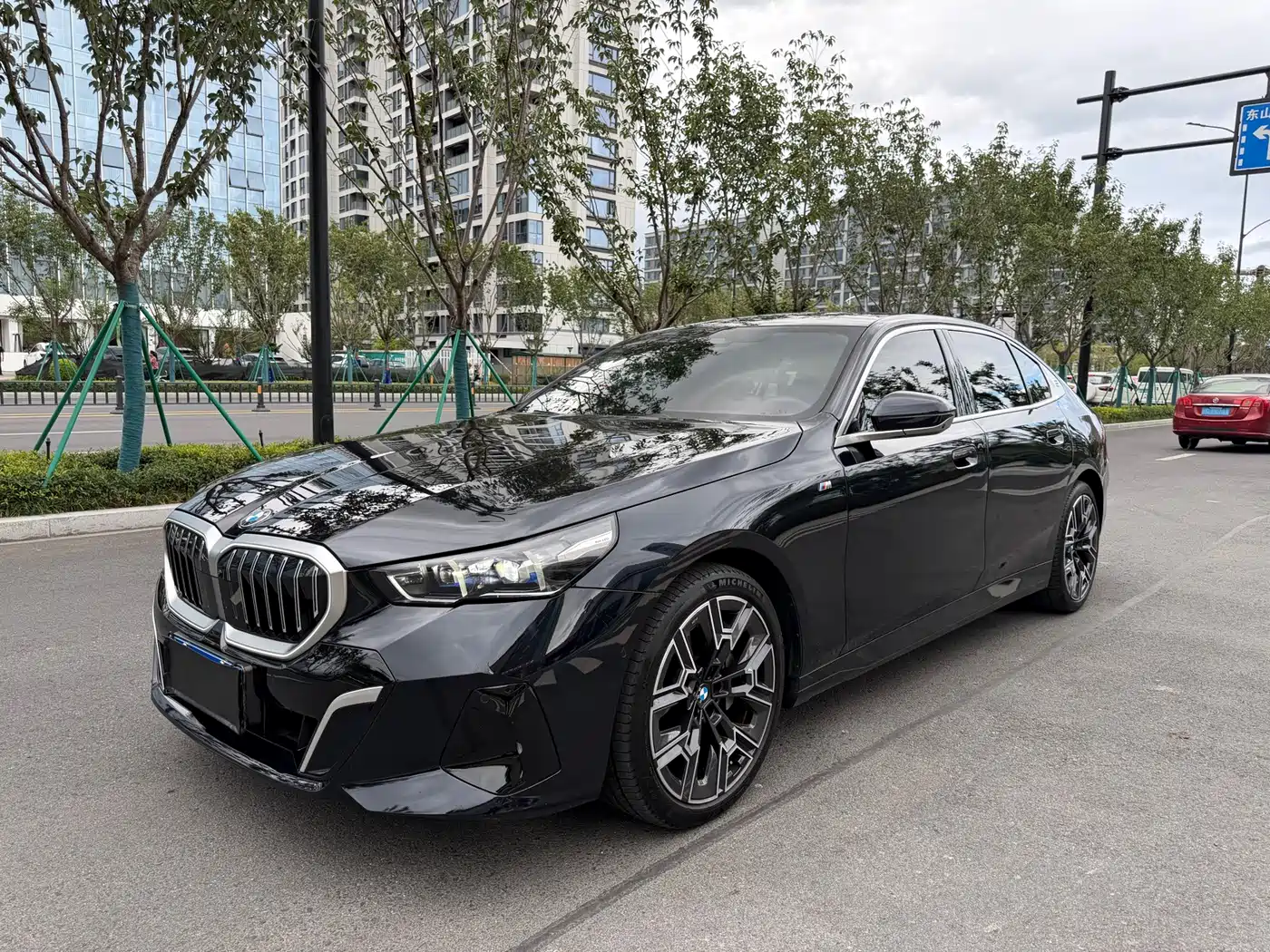 宝马5系 2025款 530Li 尊享型 M运动套装 2024