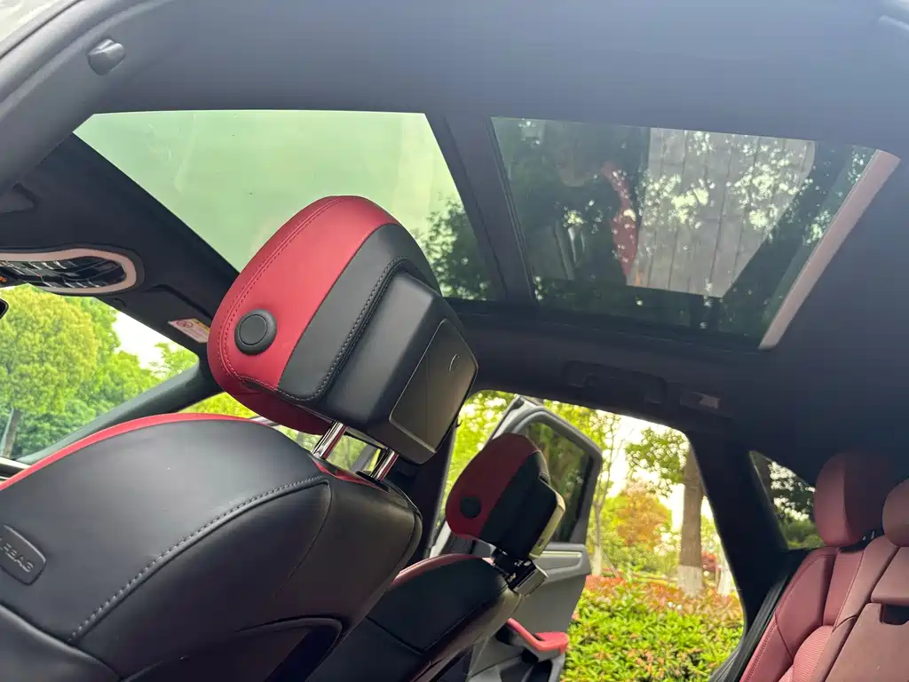 Porsche Macan — миниатюра 9