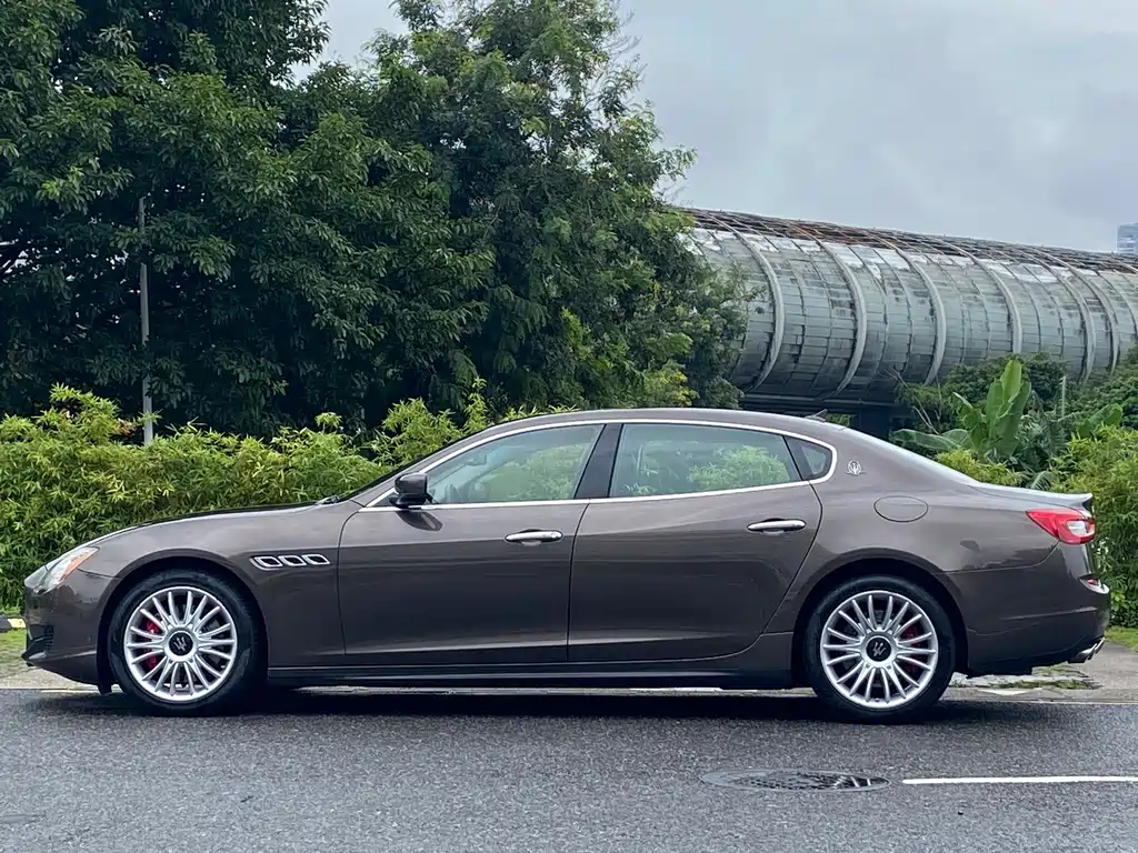 Maserati Quattroporte — миниатюра 6