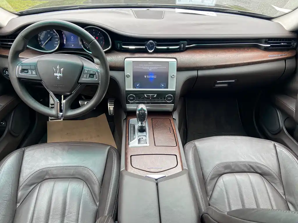 Maserati Quattroporte — миниатюра 14