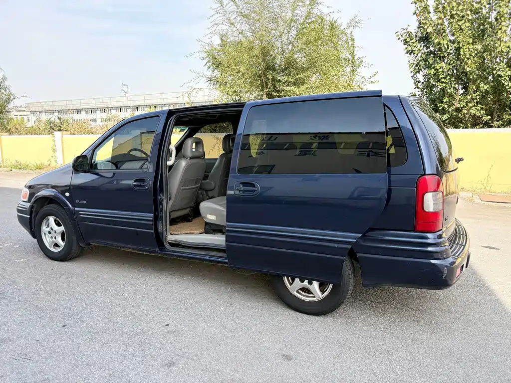 Buick GL8 — миниатюра 7