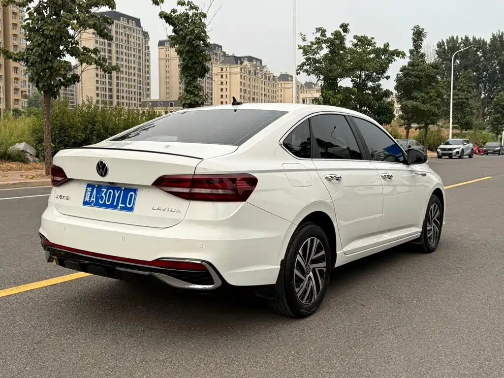 Volkswagen Lavida — миниатюра 13