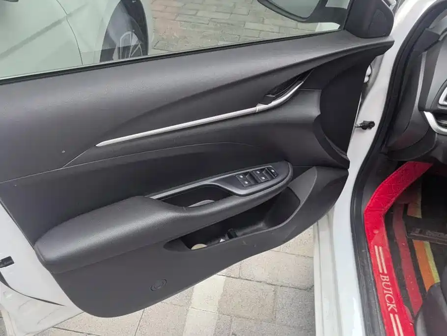 Buick Excelle — миниатюра 7