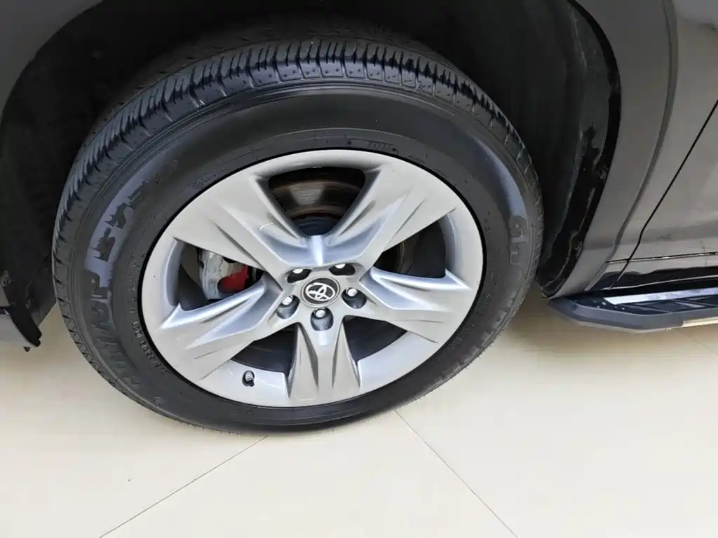 Toyota Highlander — миниатюра 23