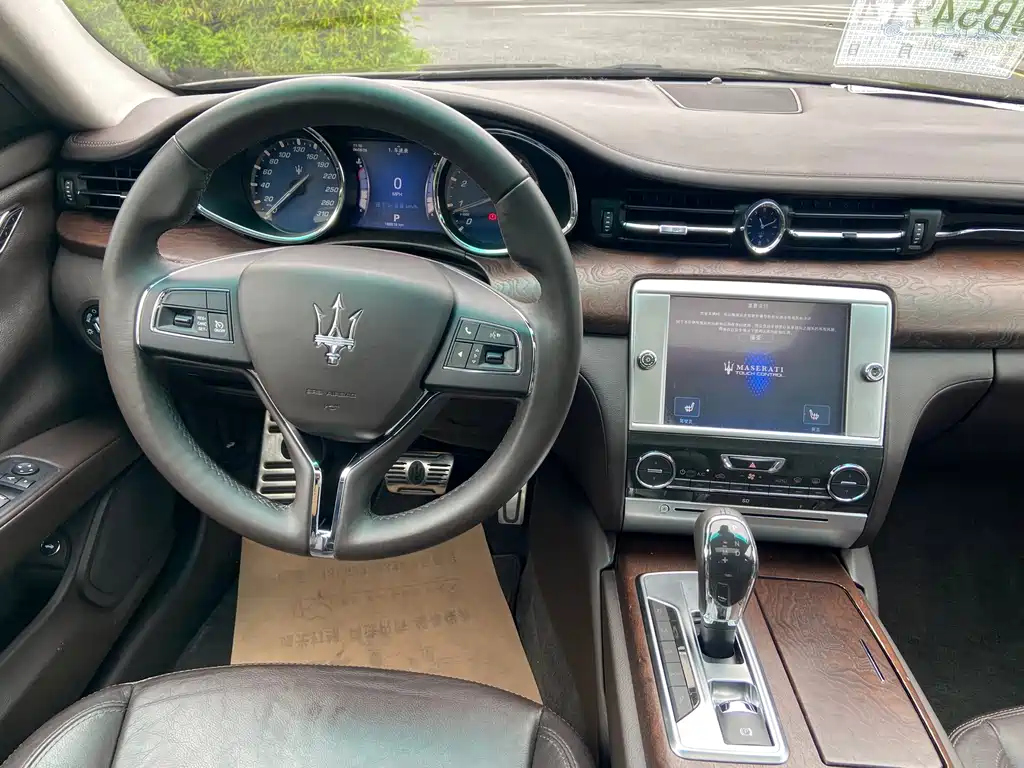 Maserati Quattroporte — миниатюра 15