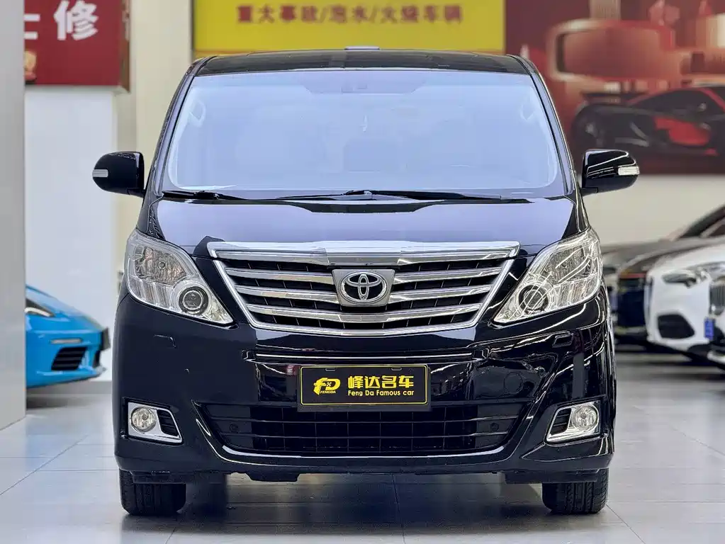 Toyota Alphard — миниатюра 14