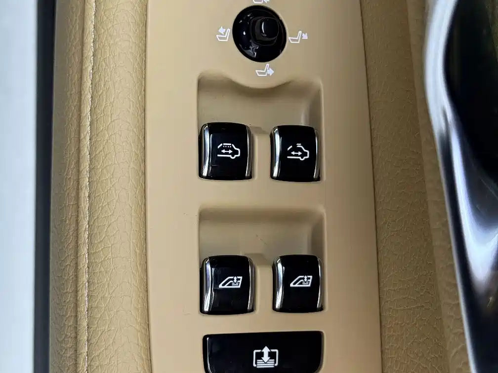 Volvo S90 PHEV — миниатюра 16