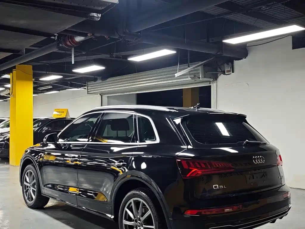 Audi Q5L — миниатюра 9