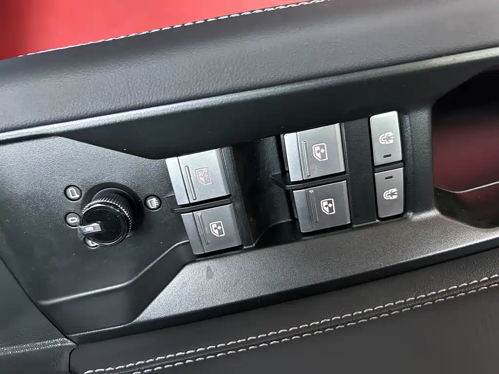 Audi Q4 e-tron — миниатюра 20
