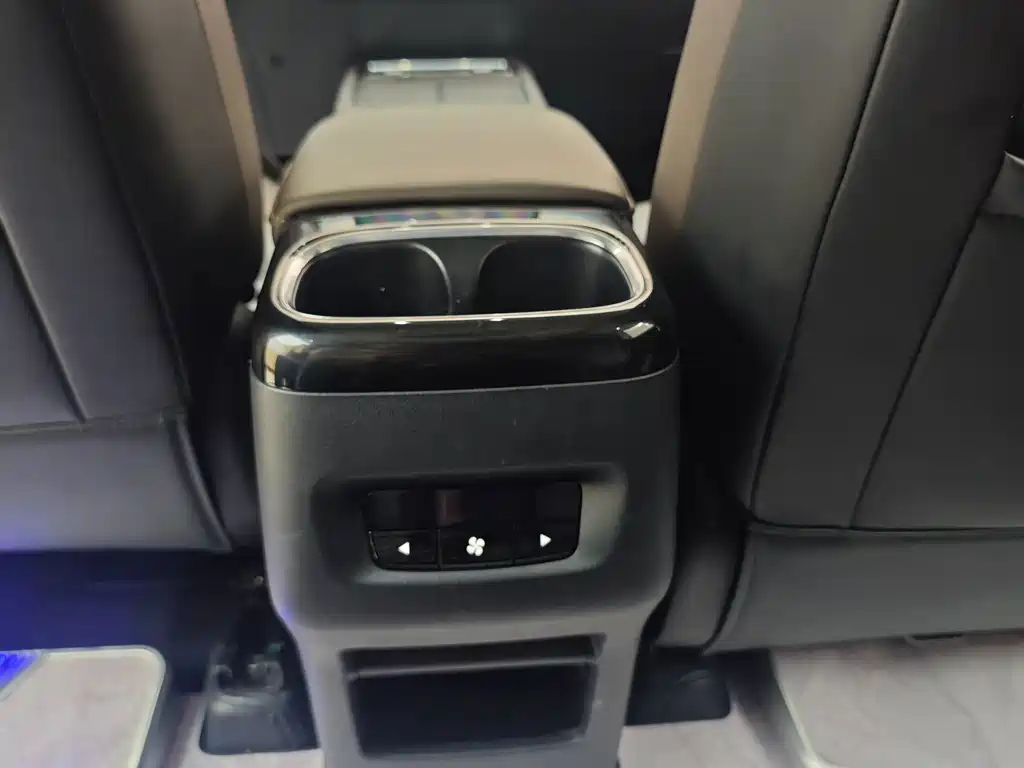 Wuling Xingguang 730 New Energy — миниатюра 13
