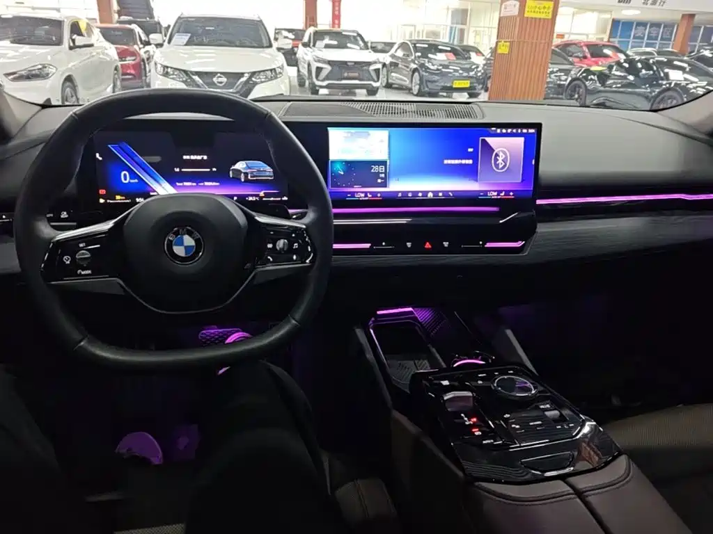BMW 5 Series — миниатюра 10