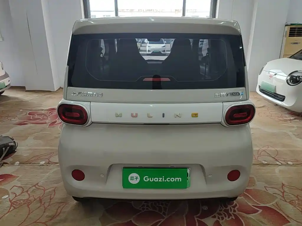 Wuling MINIEV — миниатюра 6