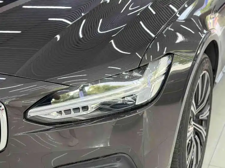 Volvo S90 — миниатюра 8