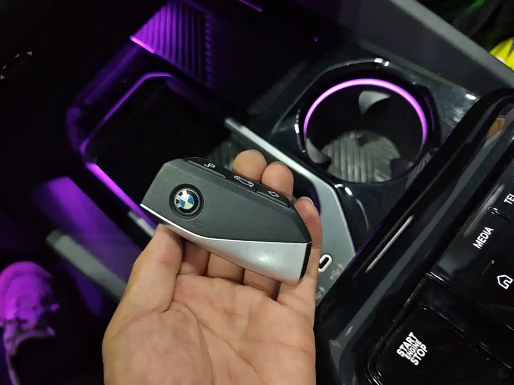 BMW 5 Series — миниатюра 9