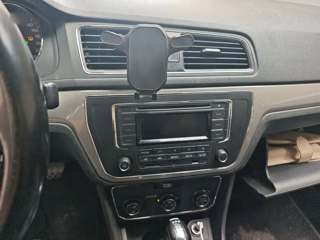 Volkswagen Lavida — миниатюра 6