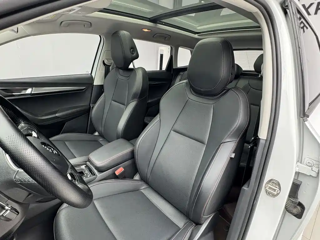Skoda Karoq — миниатюра 11