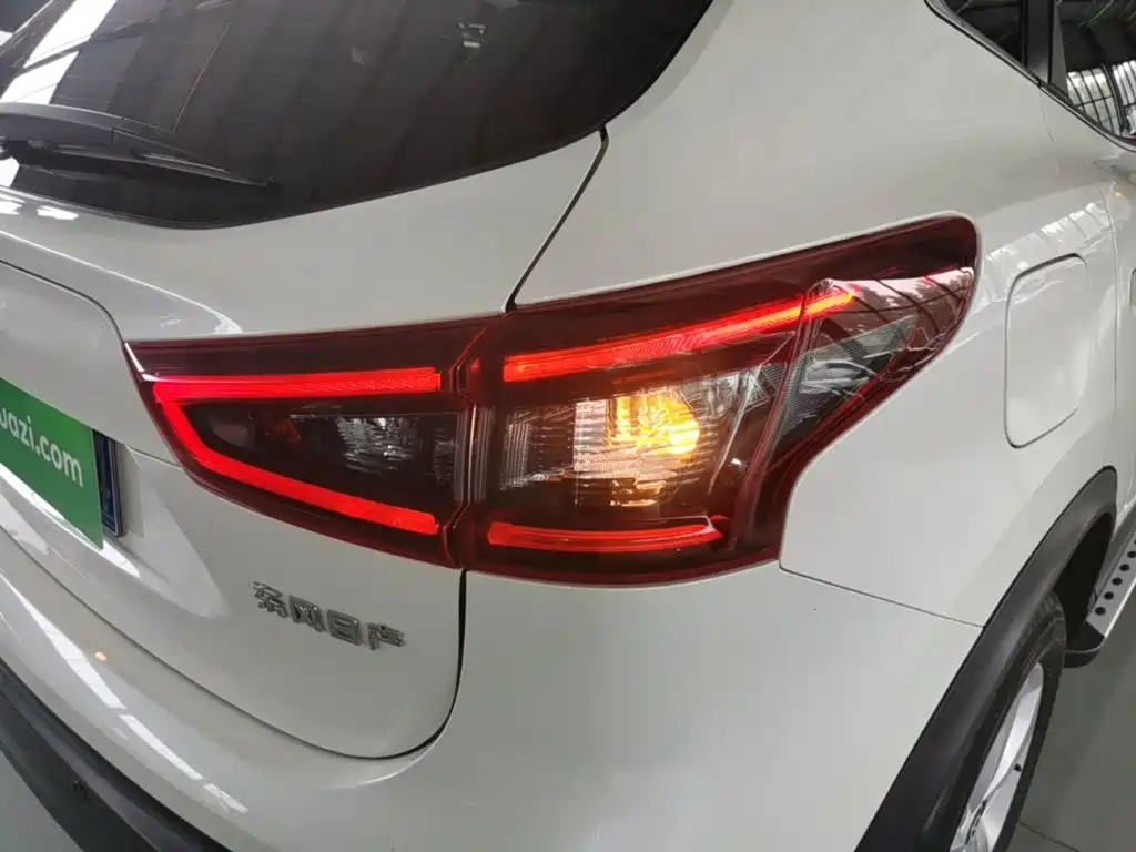 Nissan Qashqai — миниатюра 8