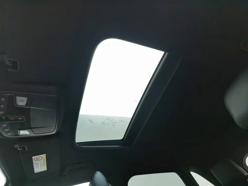 Lincoln MKC — миниатюра 14