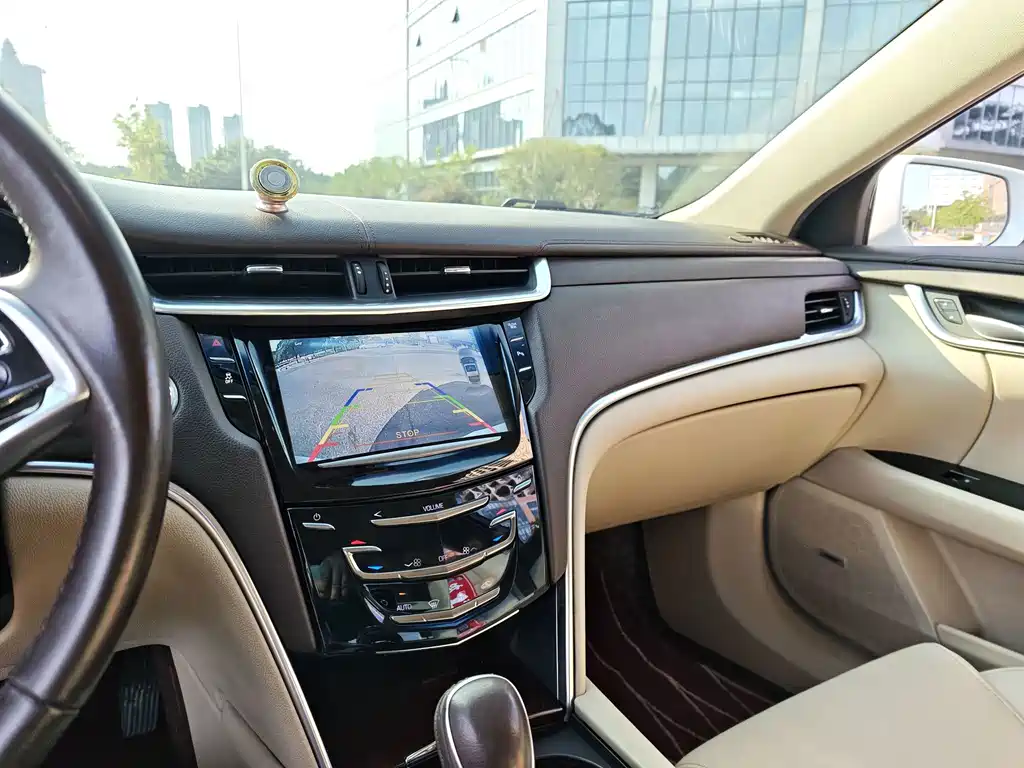 Cadillac XTS — миниатюра 11