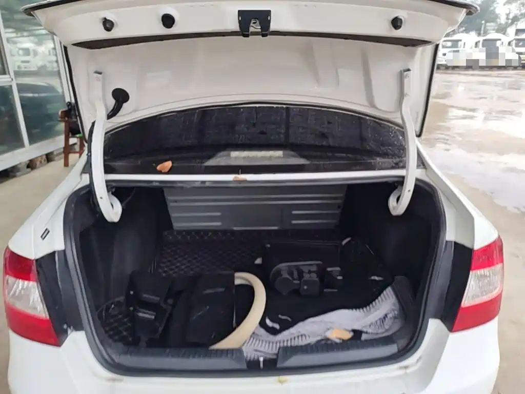Skoda Rapid — миниатюра 19