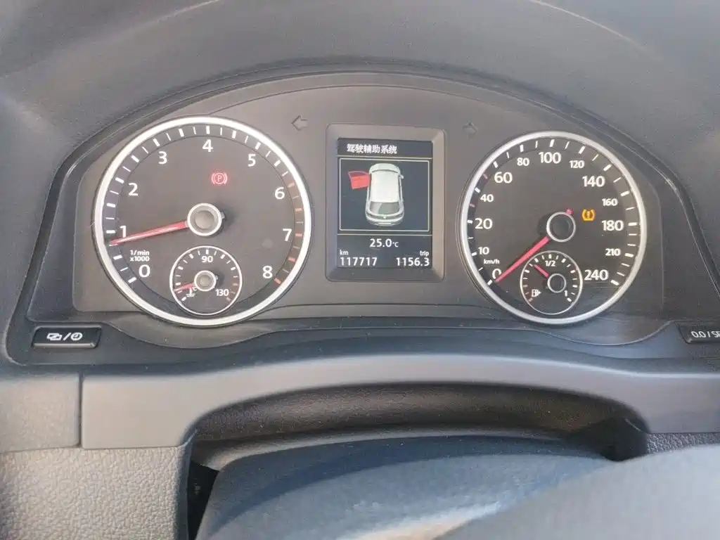 Volkswagen Tiguan — миниатюра 13