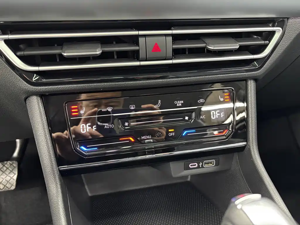 Volkswagen Lavida — миниатюра 18