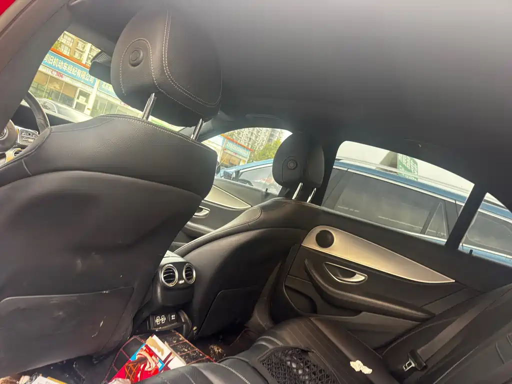 Mercedes-Benz E-Class (Import) — миниатюра 11
