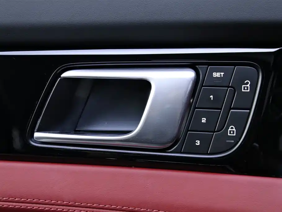 PORSCHE PANAMERA NEW ENERGY