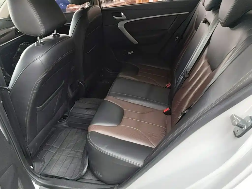 Geely Emgrand — миниатюра 17