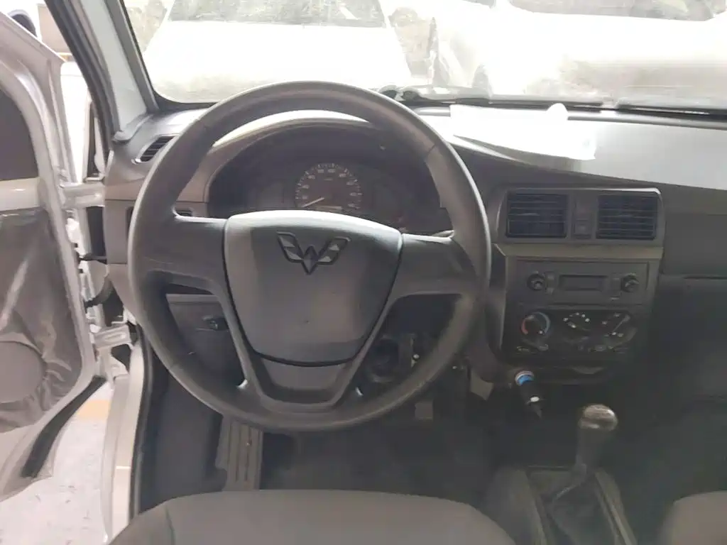 Wuling Rongguang Mini Truck — миниатюра 11