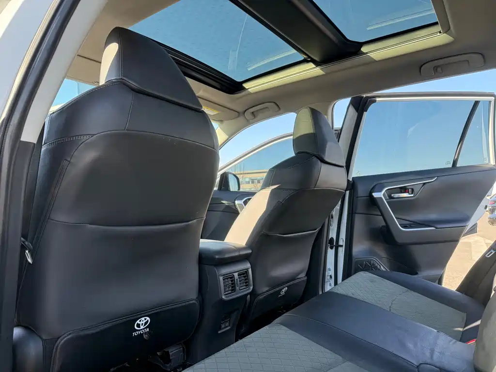 TOYOTA RAV4 RONGFANG