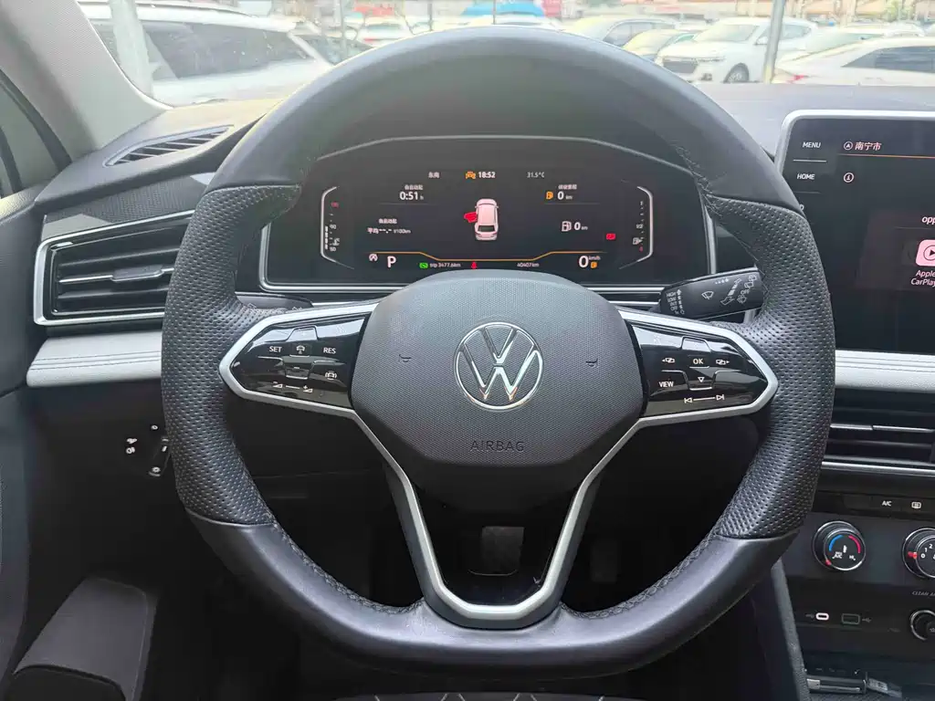 Volkswagen Tiguan L — миниатюра 14