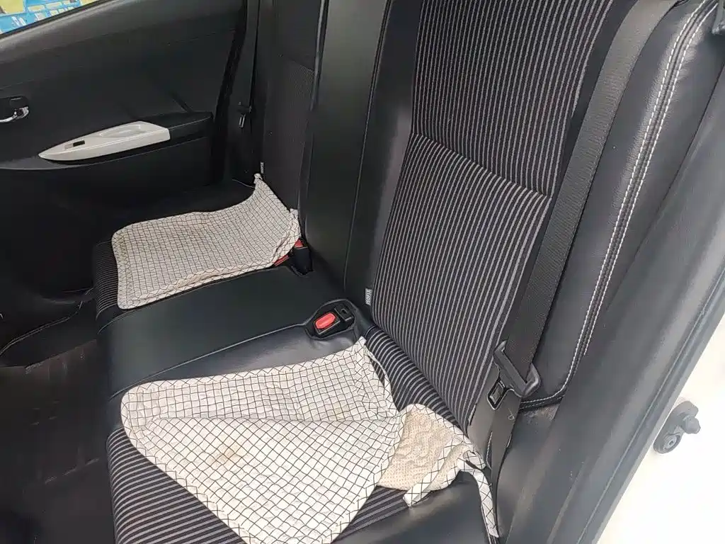Toyota Yaris L — миниатюра 13